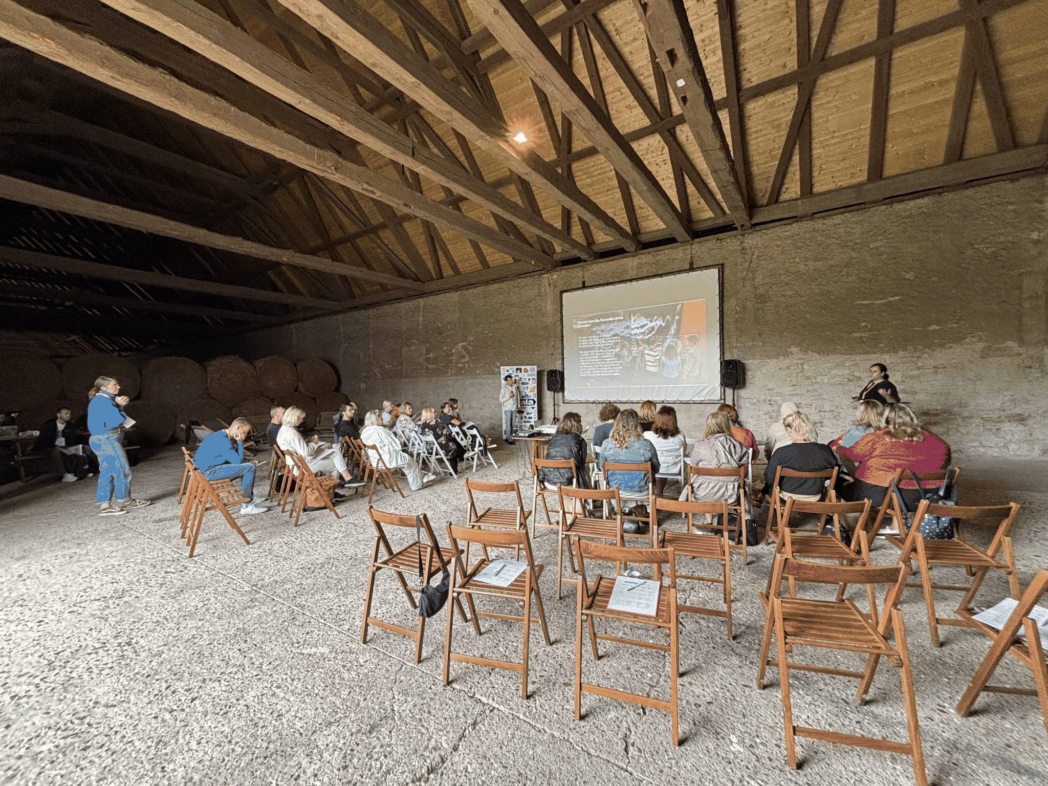 Workshop ve stodole